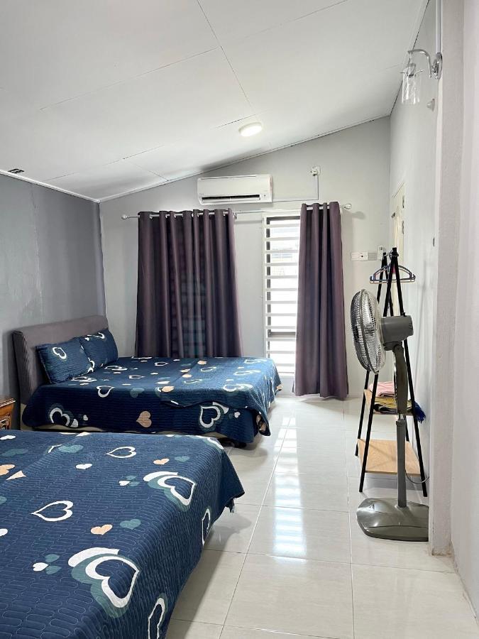 Aina Guest House Кота-Бару Экстерьер фото