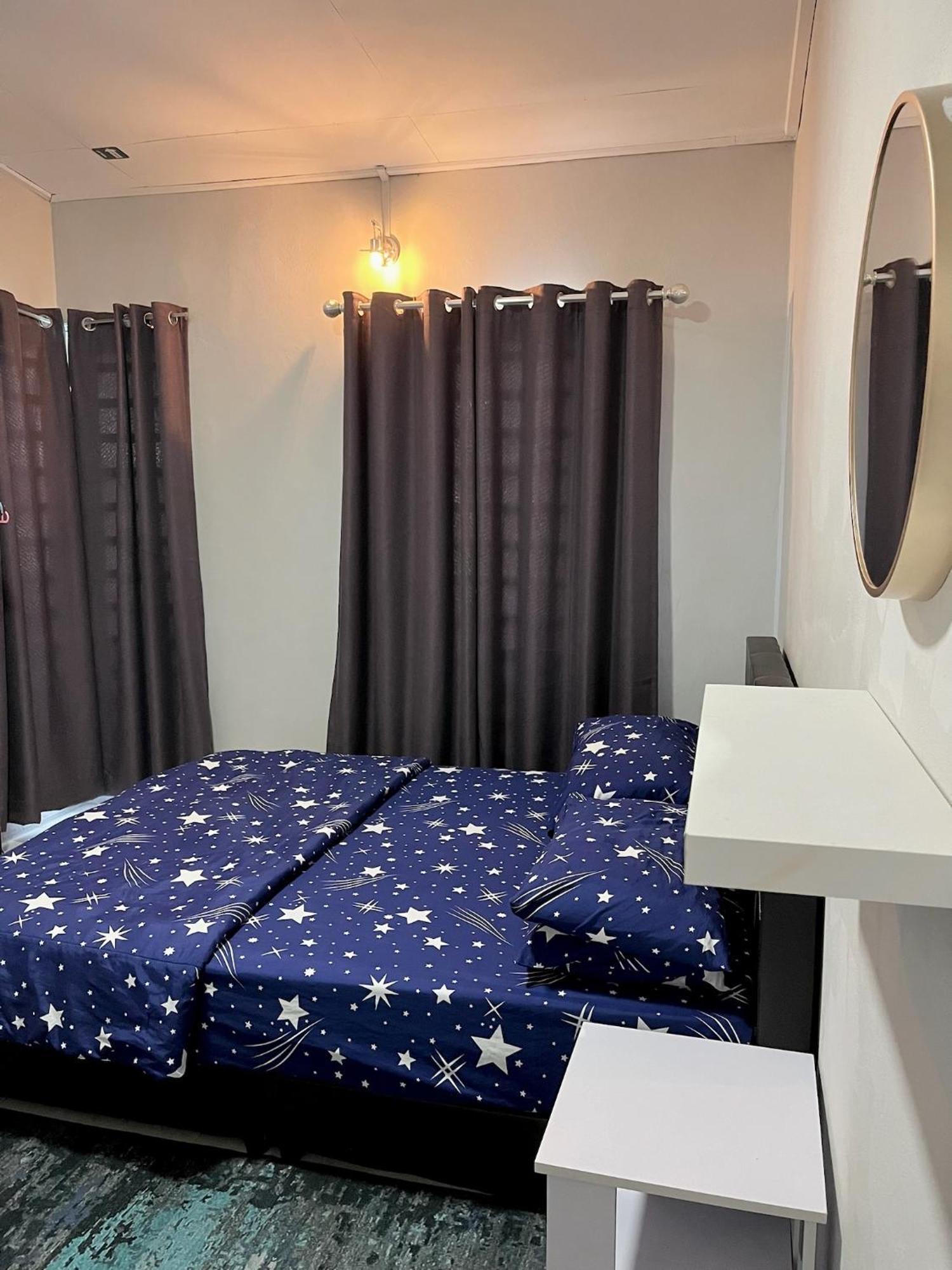 Aina Guest House Кота-Бару Экстерьер фото
