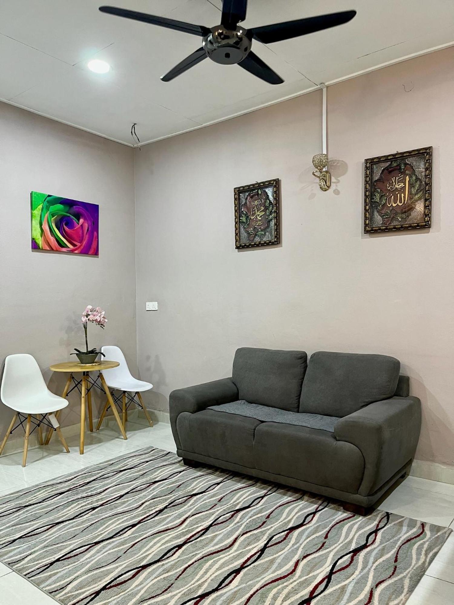 Aina Guest House Кота-Бару Экстерьер фото